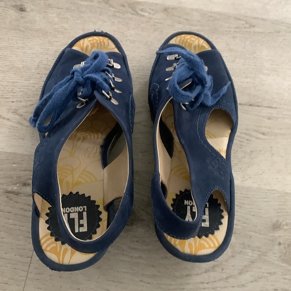 Fly London Ylfa Blue Nubuck Lace Up Wedge Sandals‎ size 9 - Picture 3 of 8
